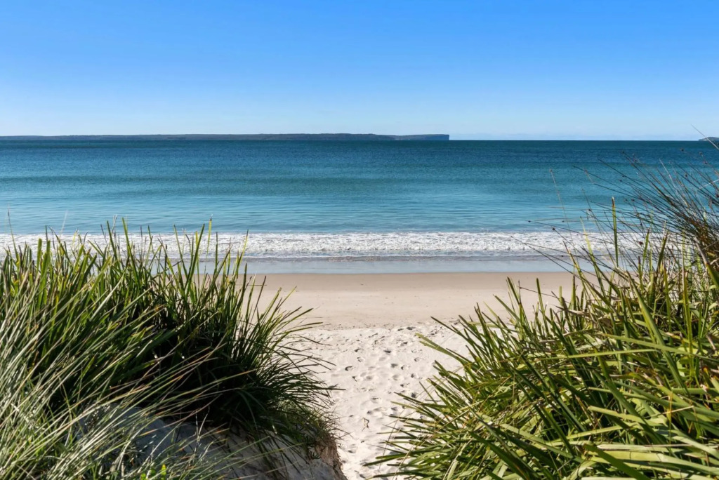 Sandy Toes by Experience Jervis Bay
