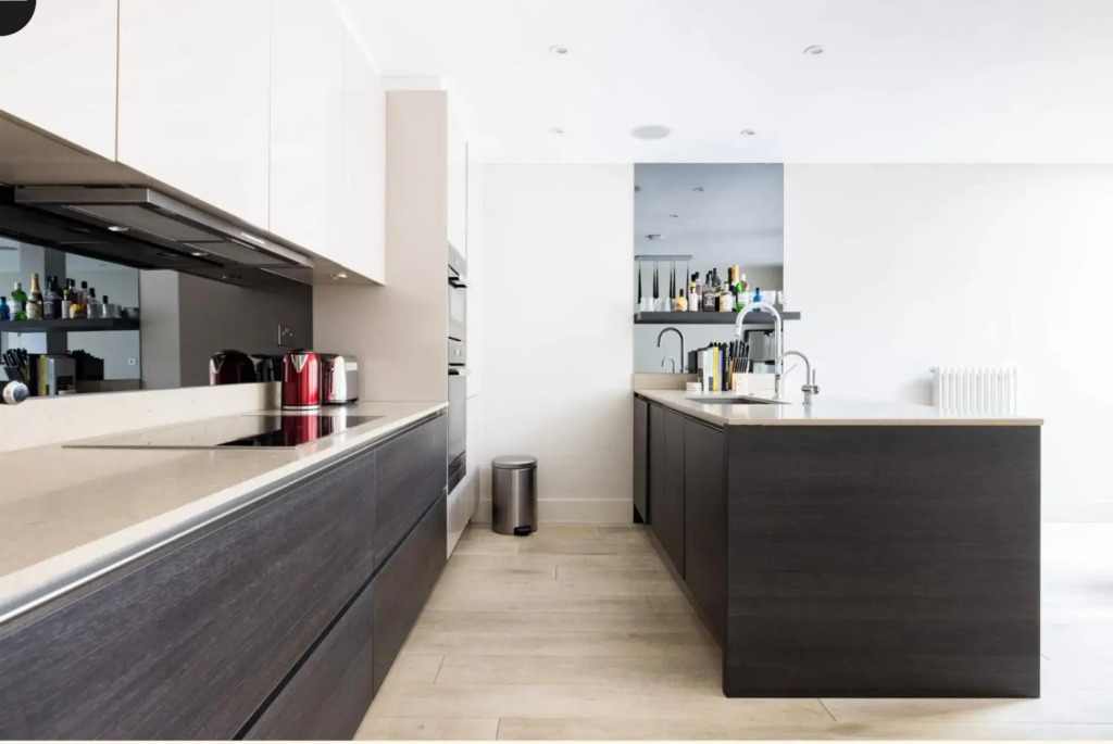 Homely and Chic 2 Bed Apartment with Garden Patio