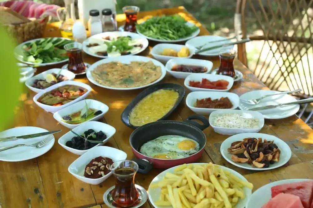 Gokceada Uysallar Köy Evi
