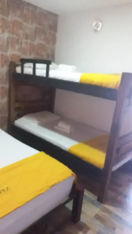 Apartment 1cl2 in the Walled Center With Aircon