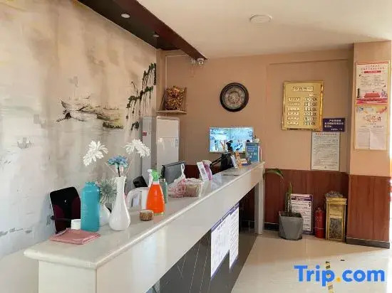 Junxian city gold fast hotel