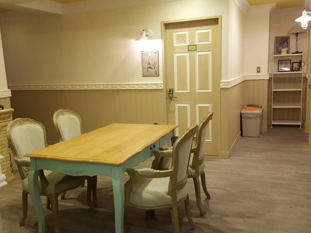 橙舍一館 TW Hostel I
