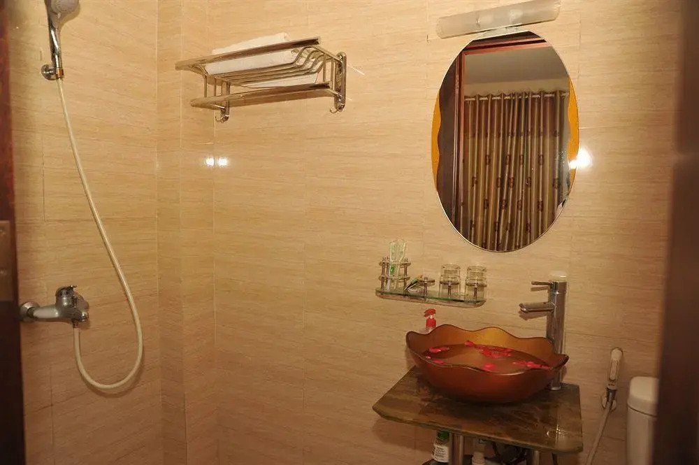 Hanoi An Father's Hotel & Travel