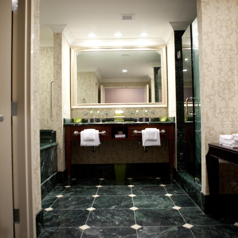 Town & Country Inn and Suites