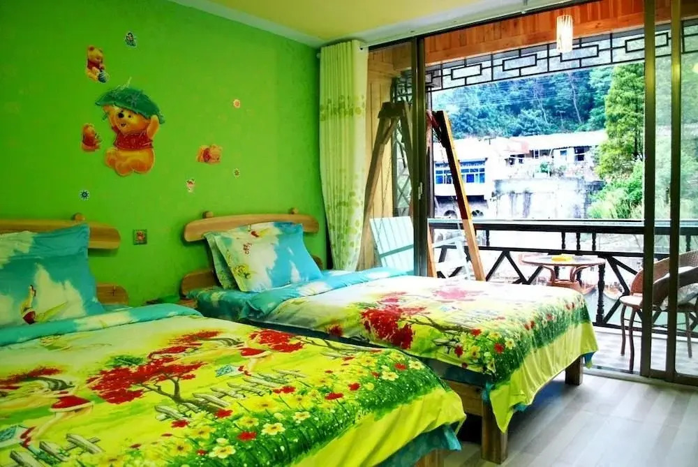 Fenghuang Lifetime True Love Hotel