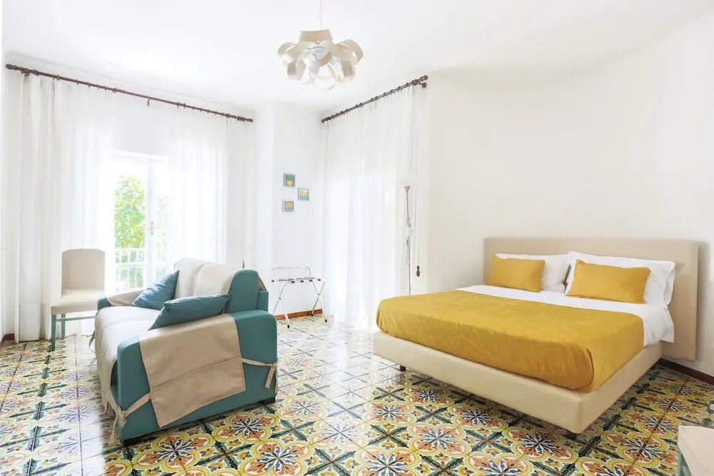 Modern Apartment with Terrace, Swimming Pool&Tennis