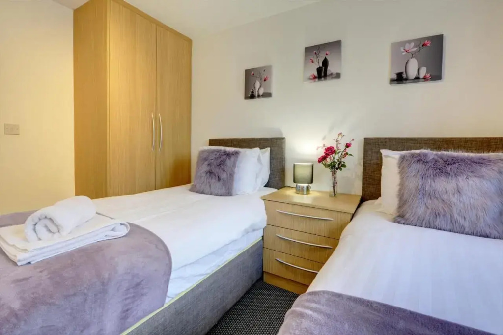 2-Bedroom Apartment, En-suite, Ground Floor by MBIZ