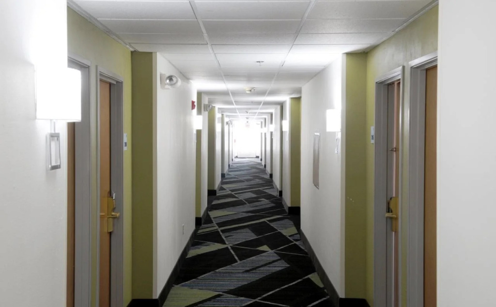 Holiday Inn Express & Suites Harrison by IHG
