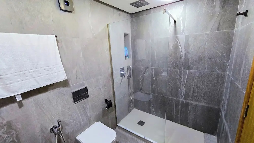 Luxury Living - Near to football stadium