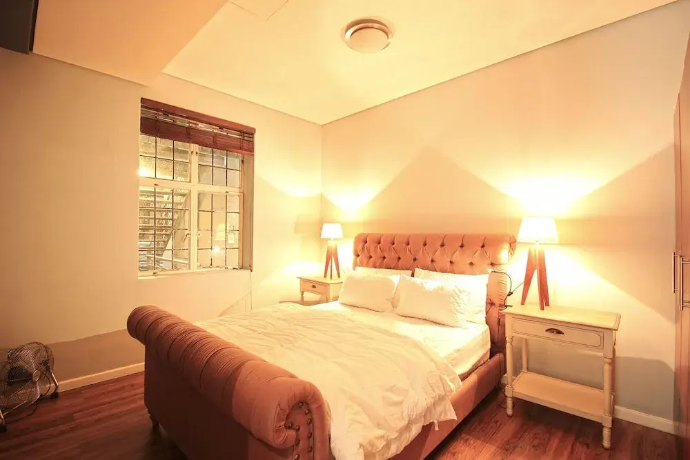 Market House 401