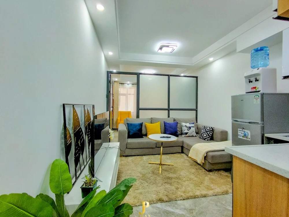 Lux Suites Heartland Business Apartments