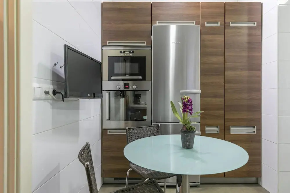 Gran Via 1.2 by Forever Rentals