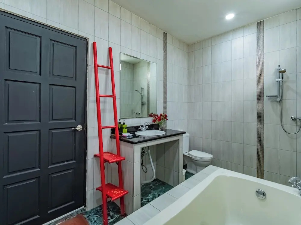 Chalong - 10 BR Private Pool Villa - Villa Nap Dau - Phuket