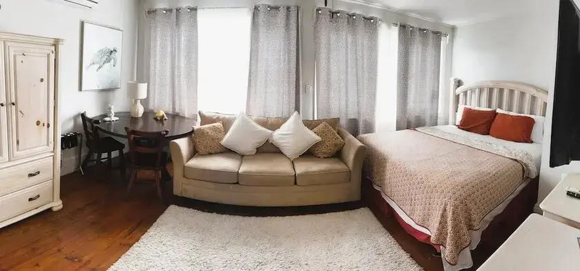 Miramar Suites