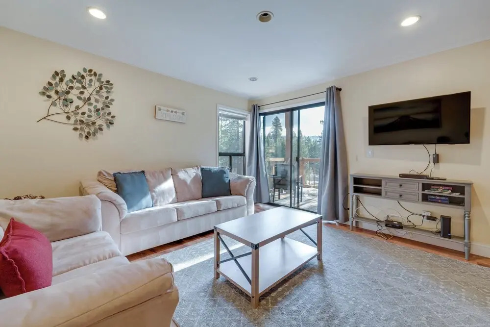 u003c 3 Mi to Lake Tahoe: Incline Village Condo