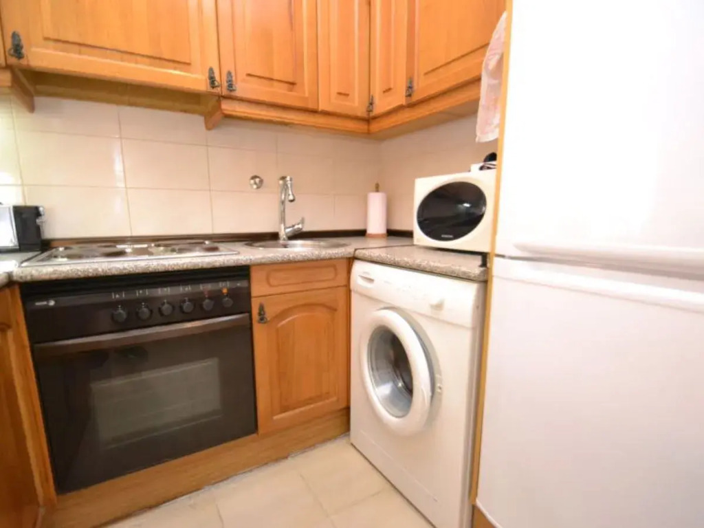 Apartment Albeniz La Pineda
