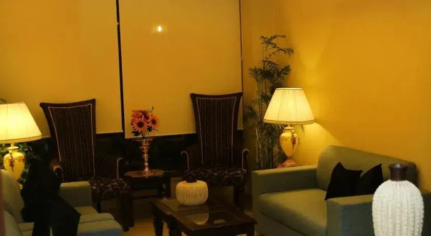 Royal Elegance Hotel