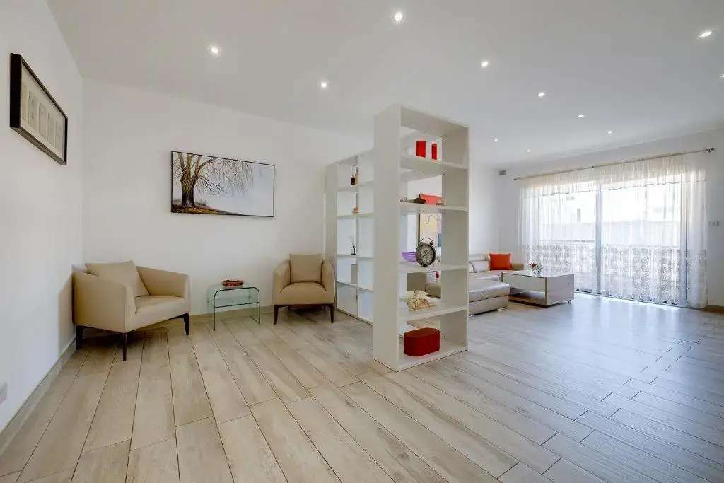 Stylish 3 Bedroom Holiday Apartment in St Julians