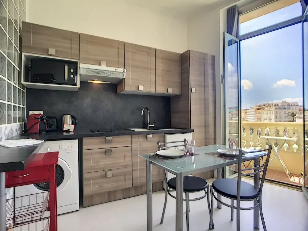 Papillon by Nestor&Jeeves