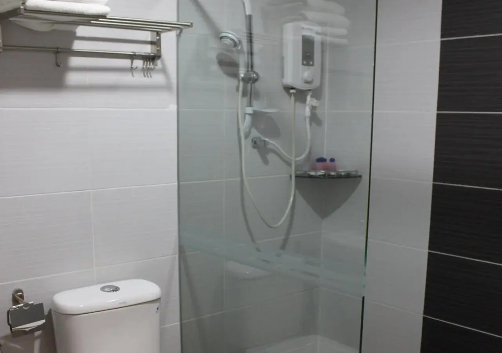 Clover Hotel