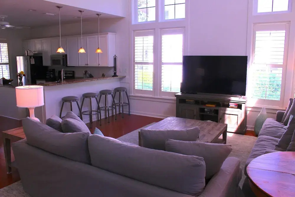 1277 Laurel Grove - 3 Br Home