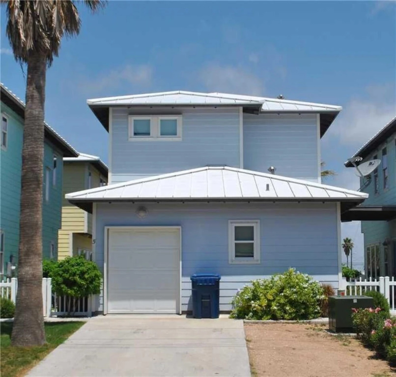 Pura Vida - 4 Br home by RedAwning