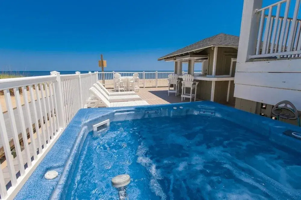 Vista Royale by RedAwning