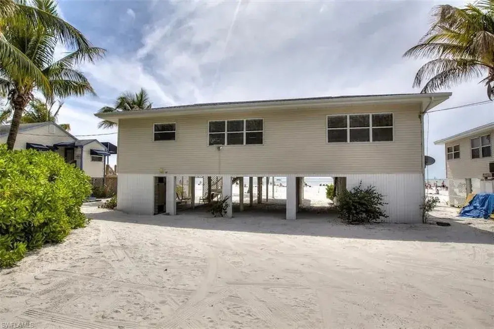 50 Ave E 2 Bedrooms 2 Bathrooms Home
