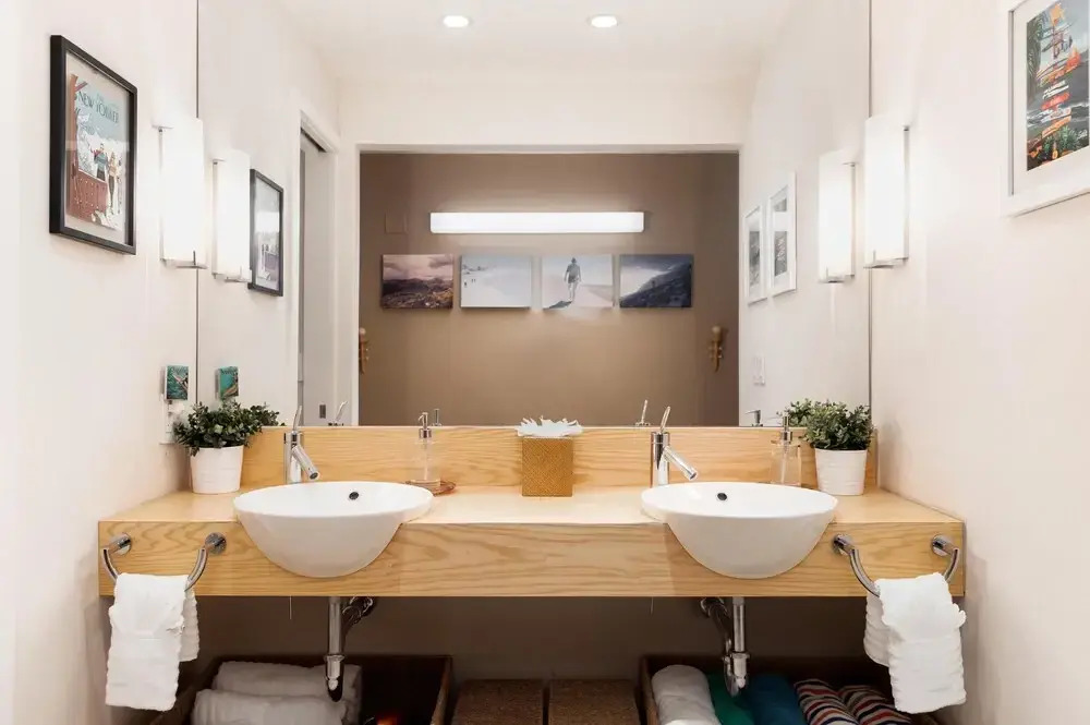 Scandi Chic Condo near Main Street