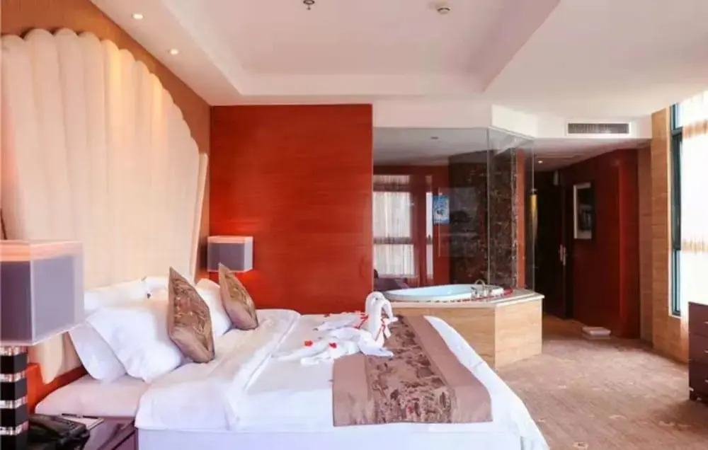 Serengeti Hotel