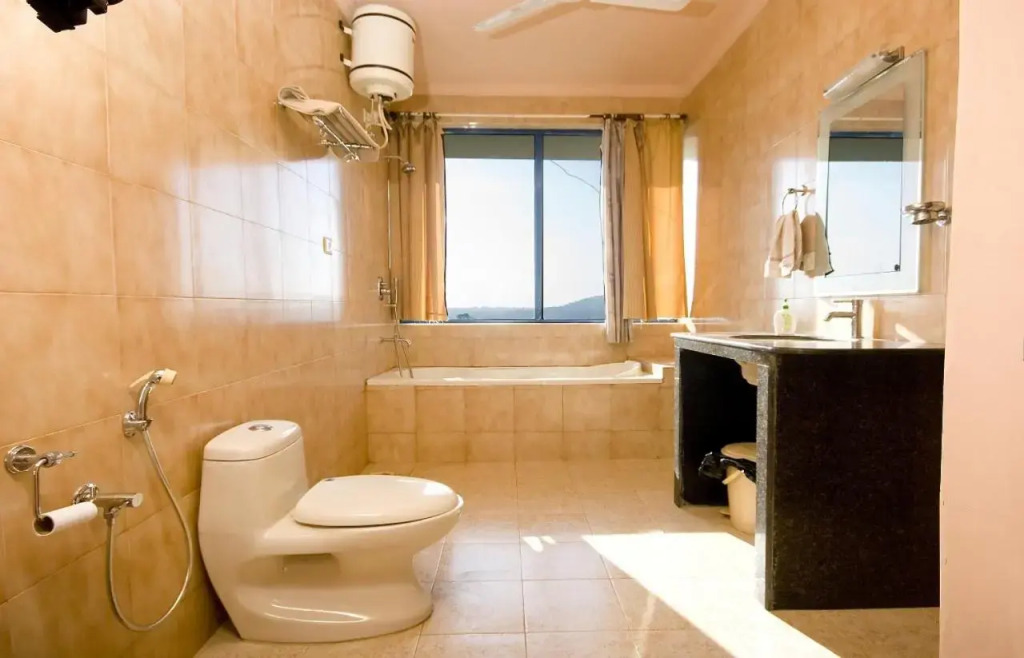 Amazing Hilltop 4 BHK Villa with Private Pool near Candolim