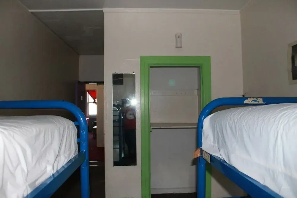 Hollywood and Highland Hotel and Hostel