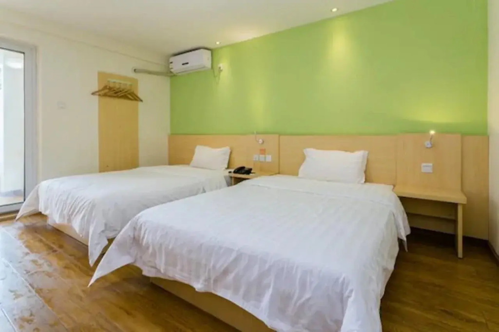 7 Days Inn Chengdu Chengyu Flyover Metro Station Branch