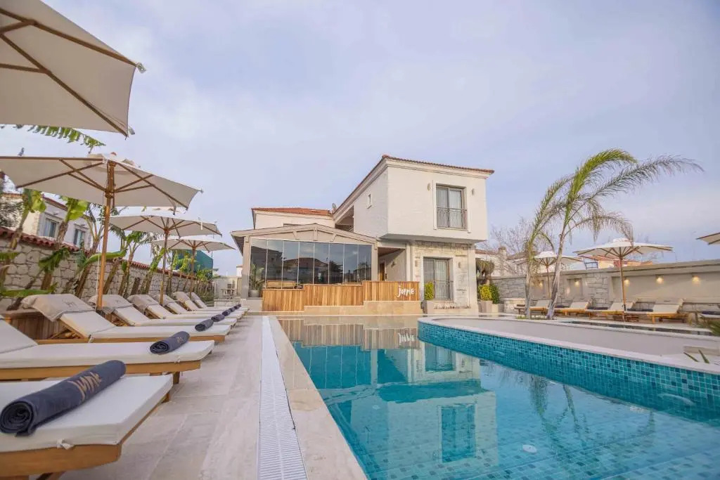 June Alaçatı Adult Only
