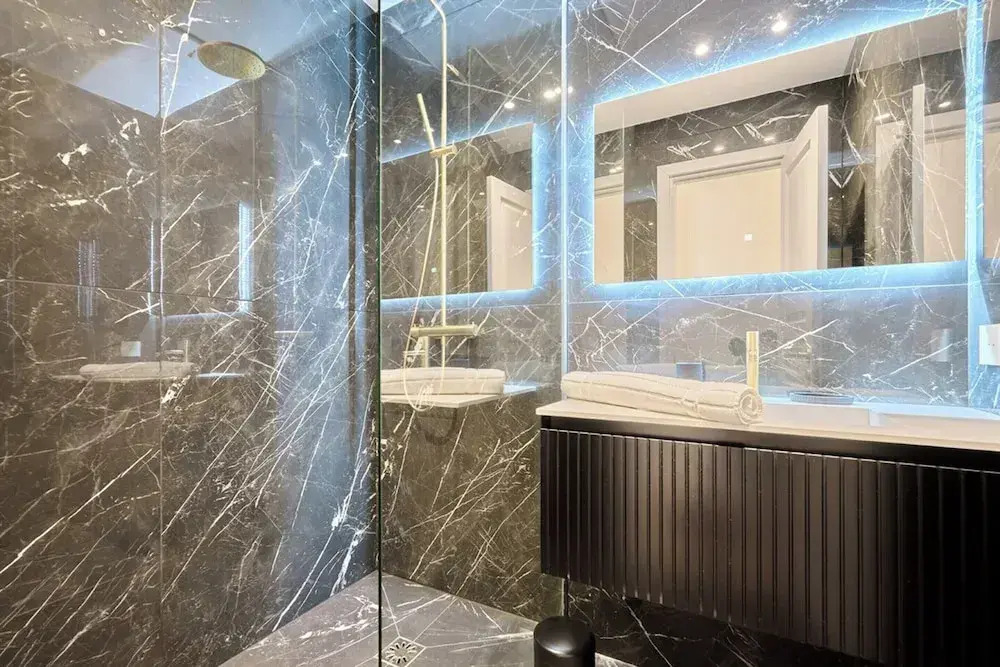 Luxurious Matignon/saint Honore Apartment