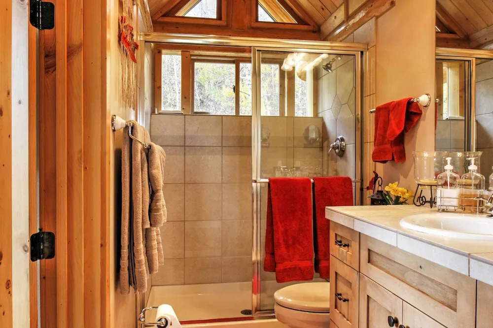 7 Mi to Granby Ranch: Secluded Cabin w/ Mtn Views!