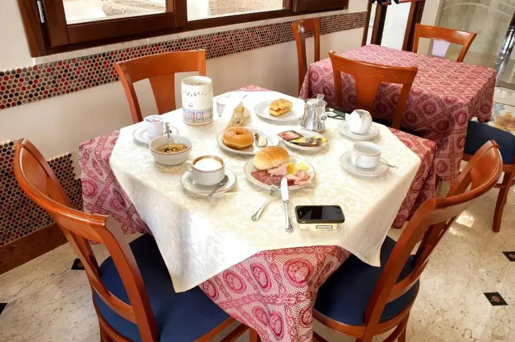 Hotel Riva Del Sole