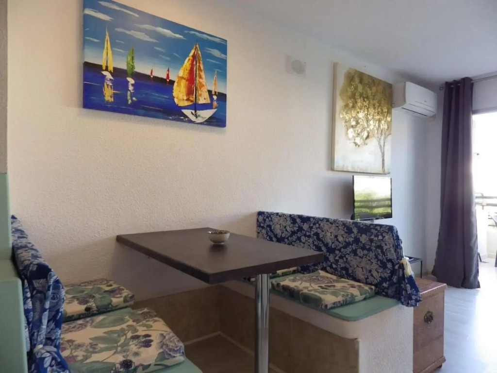 Centrally Located Mountain View Studio