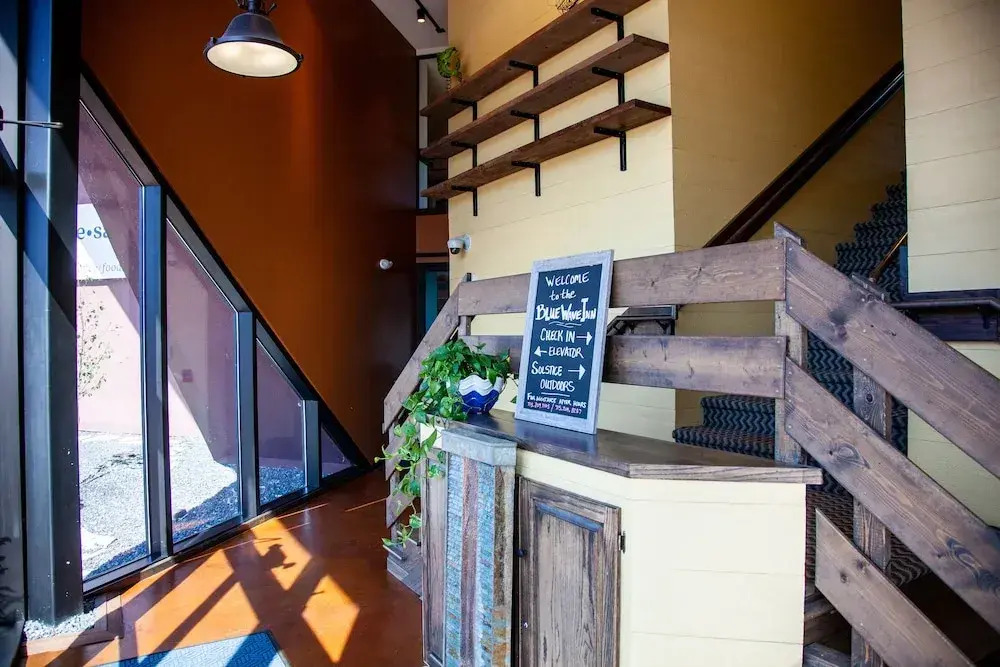 Blue Wave Inn