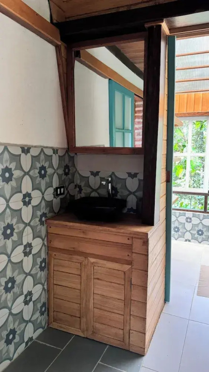 Sacha Urco Lodge -Private Cloud Forest Reserve in Mindo-4x4 Recommended March-April