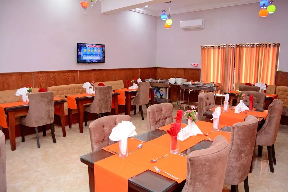MAHOGANY HOTEL AND SUITES