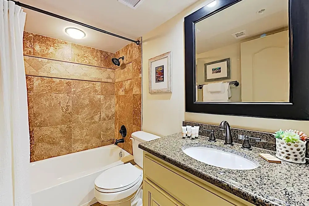New Listing! Gulf-front Getaway W/ Pools & Hot Tub 2 Bedroom Condo