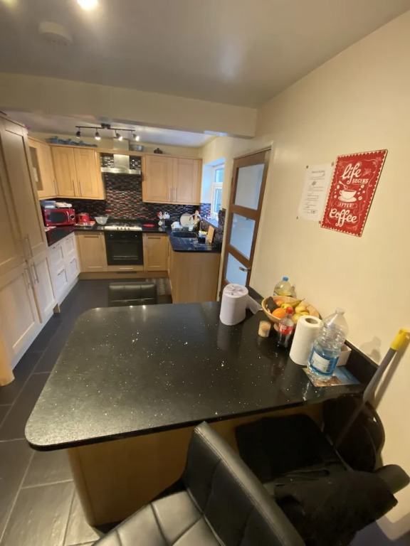 Stunning Beautiful 4-bed House in South Wales