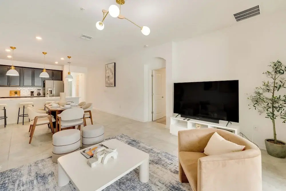 Easy Access to Theme Parks! Family Davenport Gem