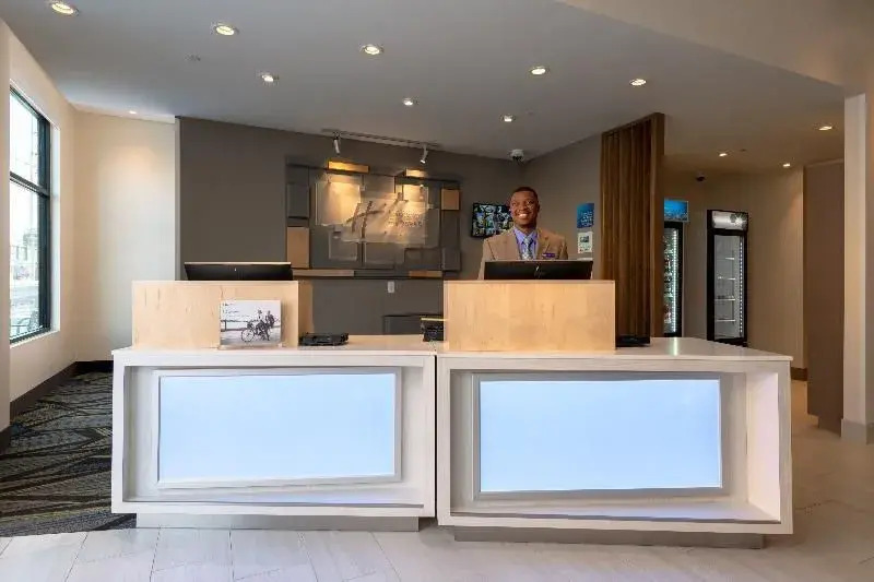 Holiday Inn Express Tulsa Downtown - Arts District
