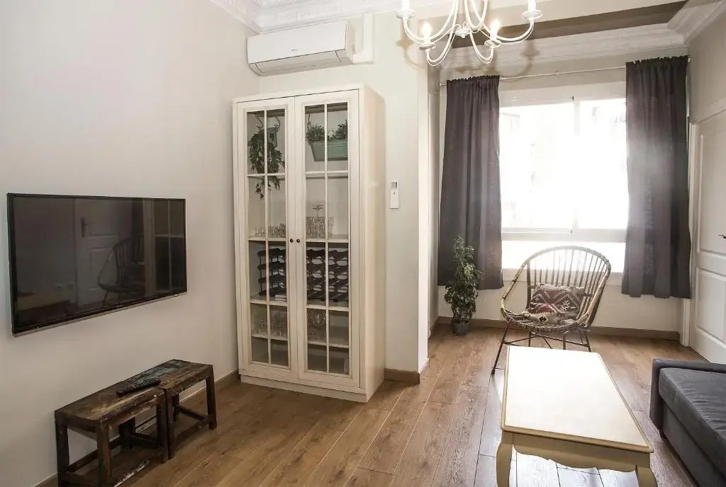 Mai & Maud Paralel Apartment