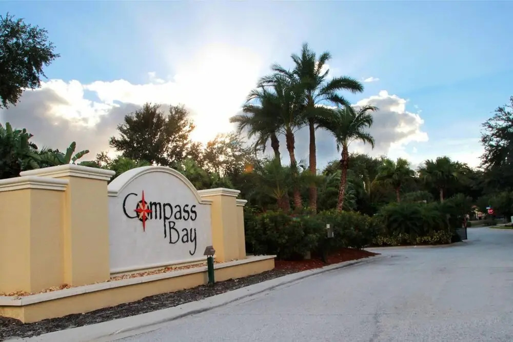 5113 Compass Bay