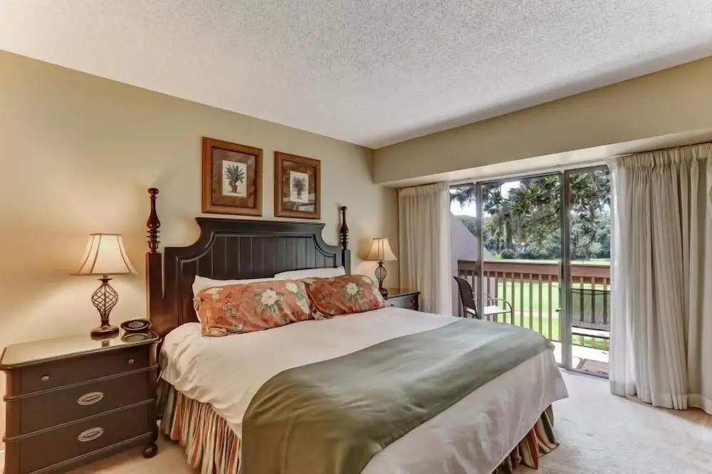2100-beachwood