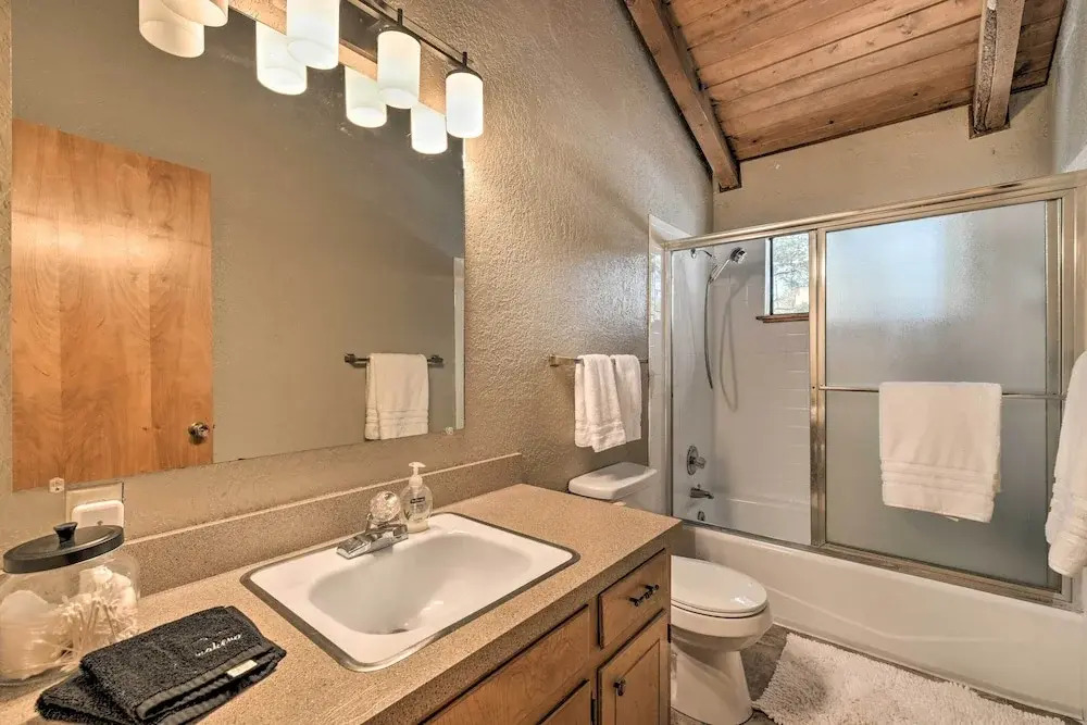 Angel Fire Cabin < 3 Miles to Skiing, Golf & Lake