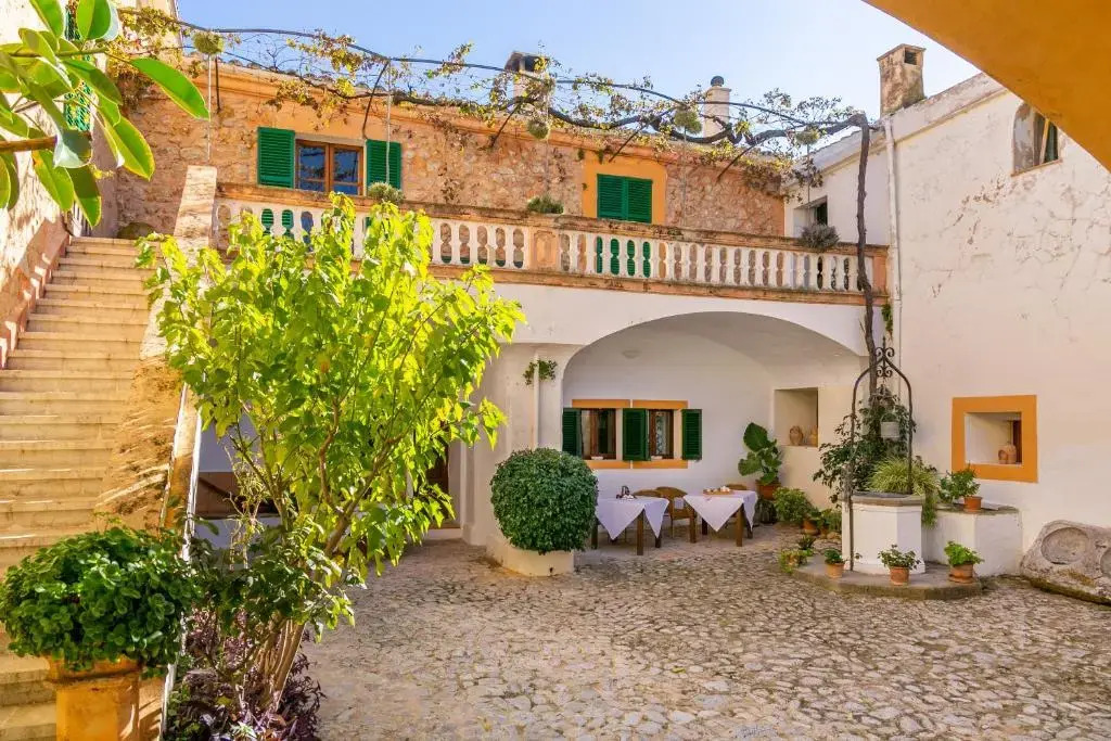 Historic House in Mallorca Up To 12 Guests